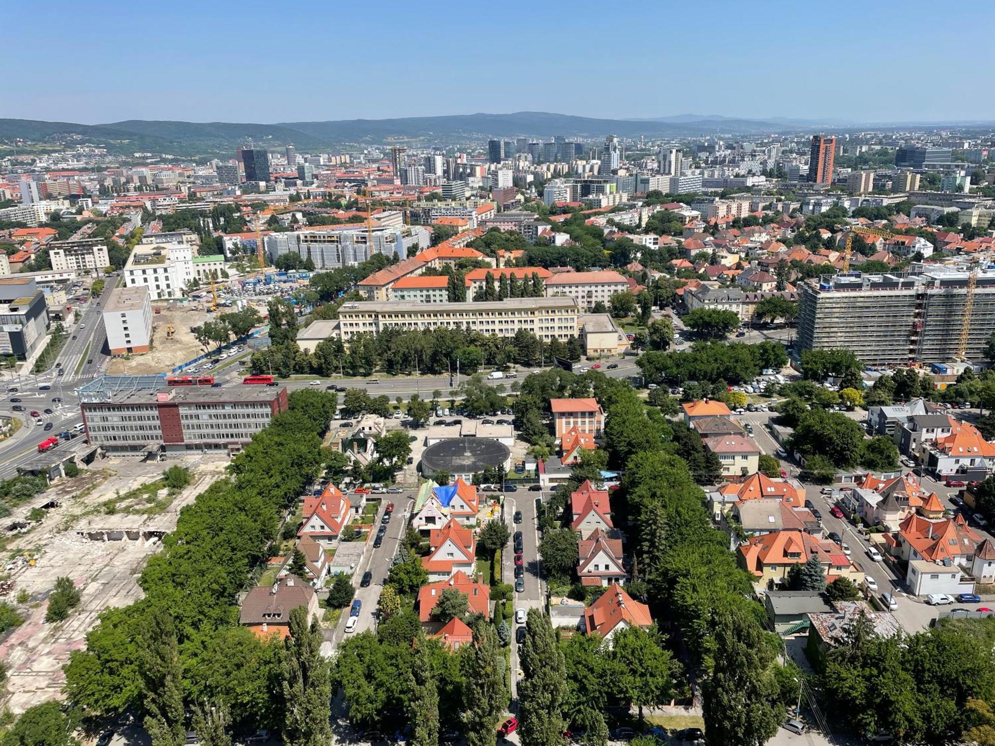 Apartmán View From 30. Floor, Parking Price Included